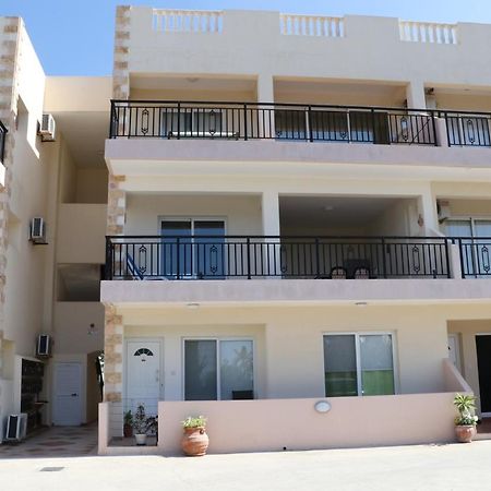 Sunset Apartment With Pool & 10 Mins To Venus Beach Paphos 外观 照片