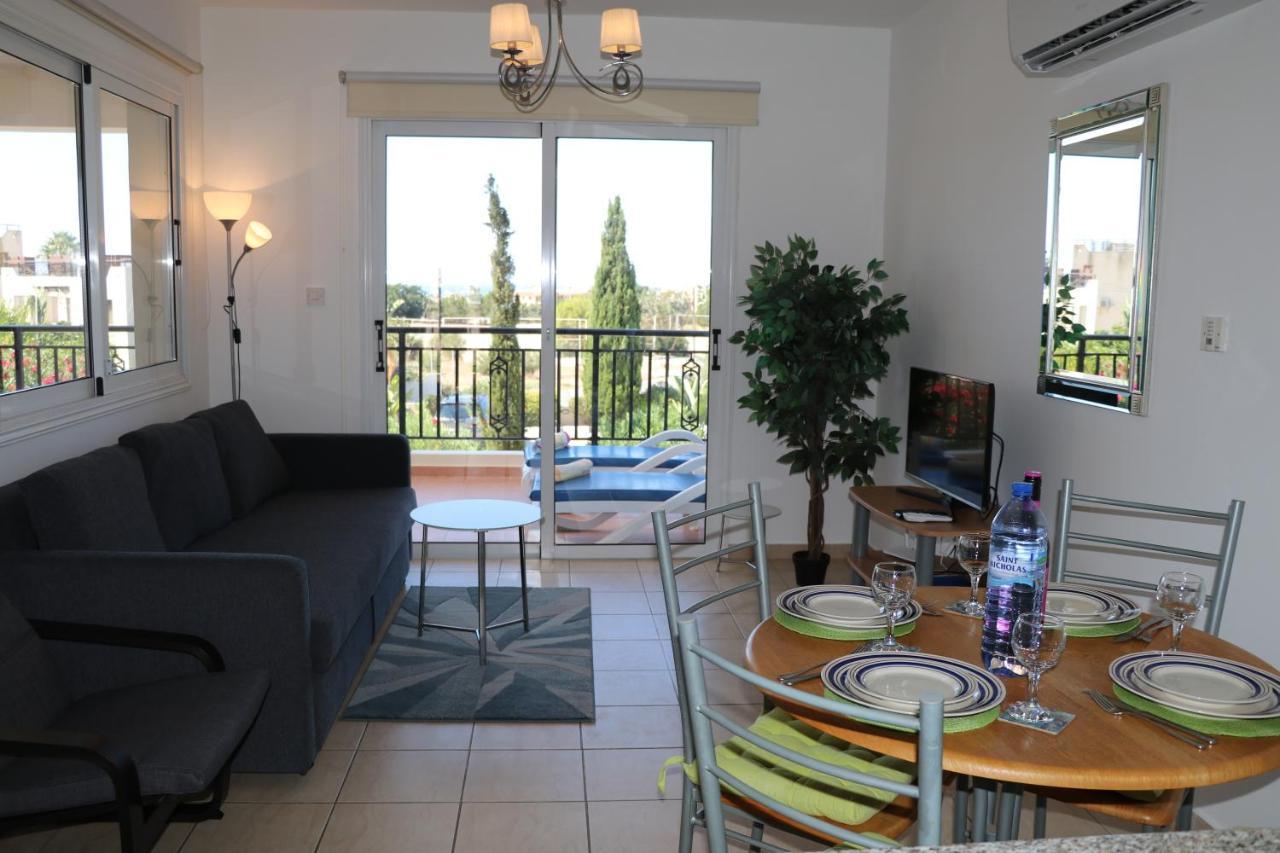 Sunset Apartment With Pool & 10 Mins To Venus Beach Paphos 外观 照片