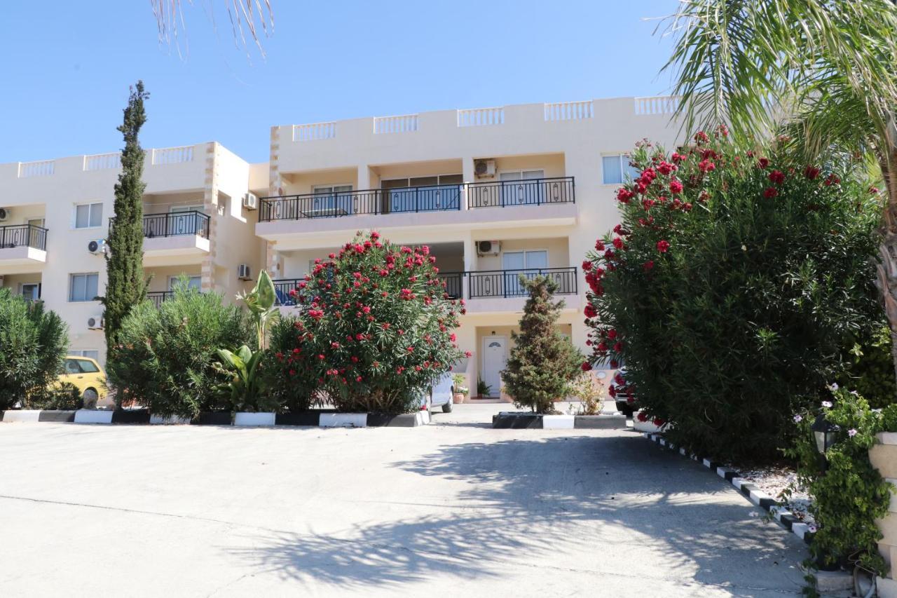 Sunset Apartment With Pool & 10 Mins To Venus Beach Paphos 外观 照片