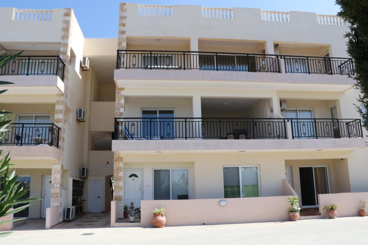 Sunset Apartment With Pool & 10 Mins To Venus Beach Paphos 外观 照片