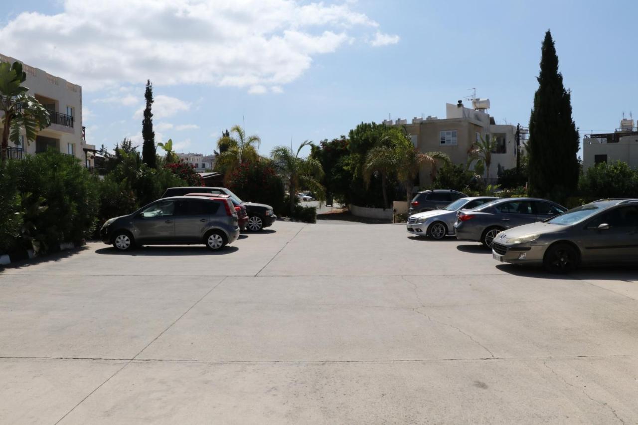 Sunset Apartment With Pool & 10 Mins To Venus Beach Paphos 外观 照片
